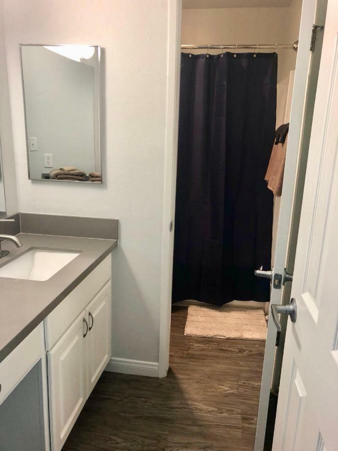 Luxury In Downtown Apartment *